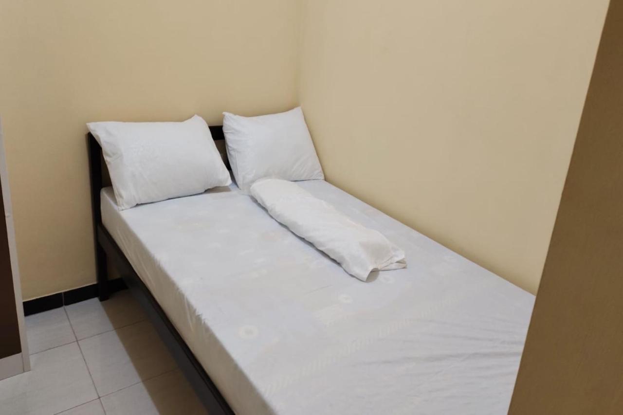 Oyo 91209 Arjuna Residence Syariah Sby Surabaya Exterior foto